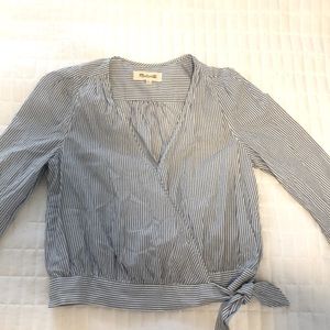 Striped side tie Madewell top perfect for spring and summer